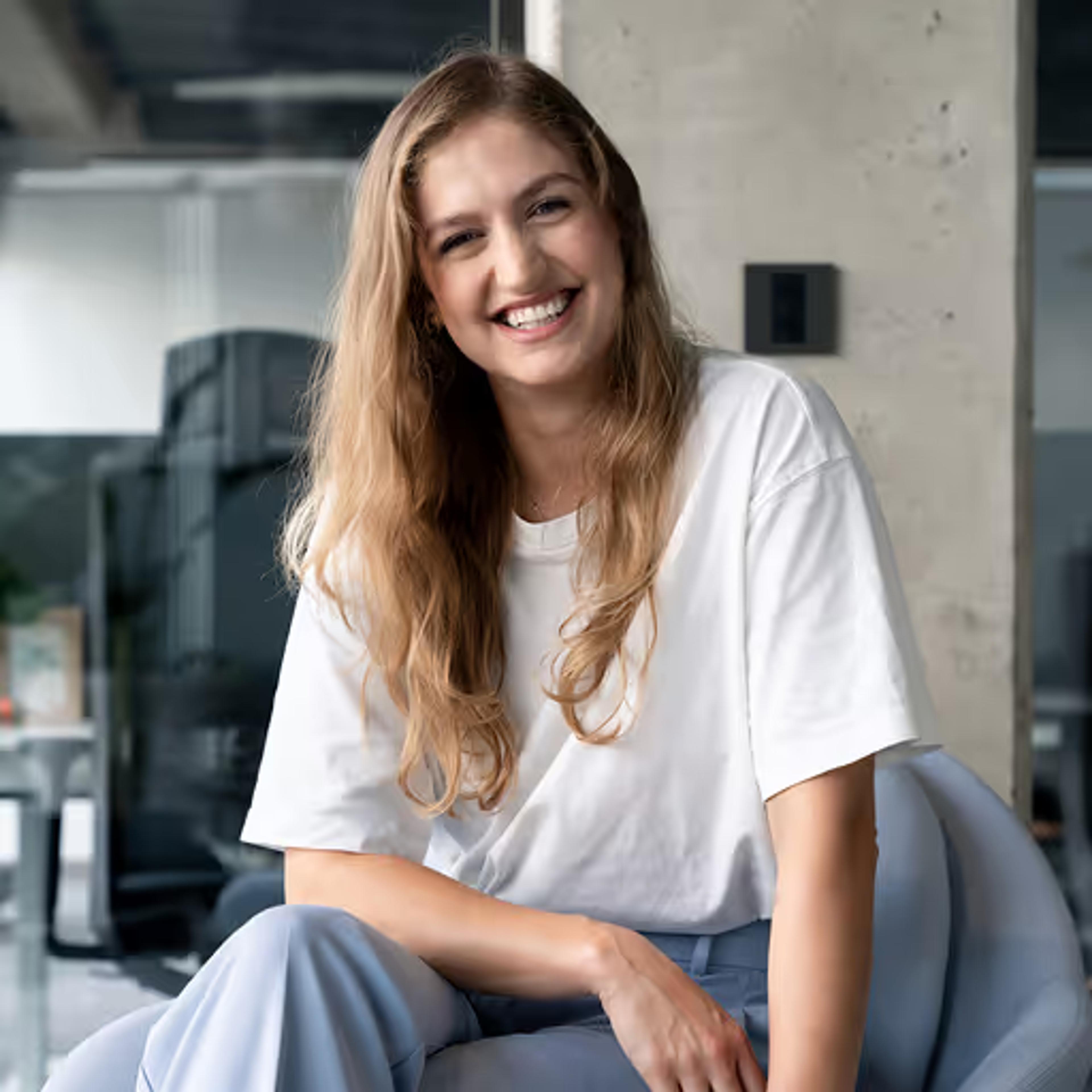 Photo of Laura Lachowicz, Senior UX Researcher at Zendesk